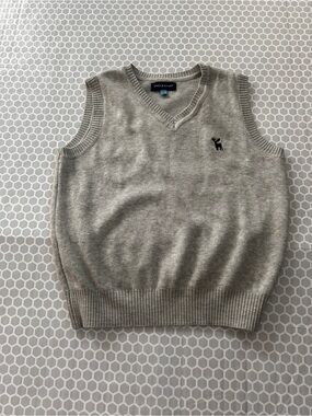 Andy & Evan Light Gray V-Neck Sweater Vest w A Deer Size 7